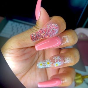 Press On Nails spring pink nail
